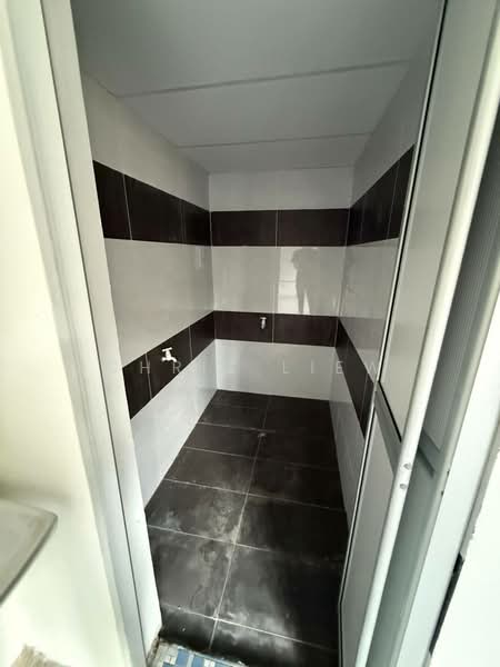 Shop for Sale in Taman Tasek (Johor Bahru) - Chris Liew - Bathroom - PropertyGuru.com.my