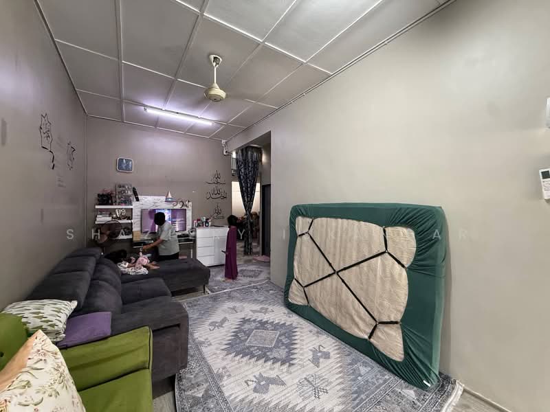 1-storey Terraced House for Sale in Taman Melawati (Ulu Kelang) - Shaziery Iskandar - Living Room - PropertyGuru.com.my