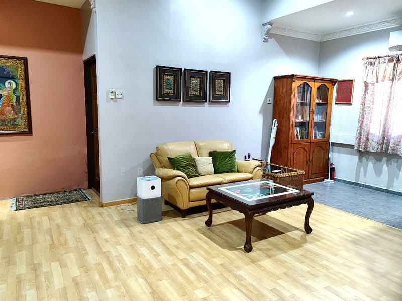 Rumah Berkembar untuk Dijual di SS4 (Petaling Jaya) - Bernisa Bon - Living Room - PropertyGuru.com.my