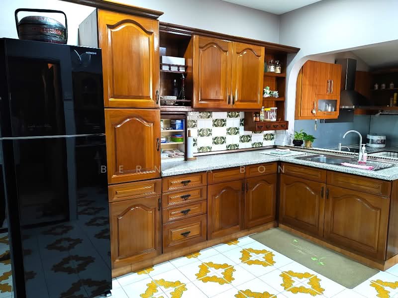 Rumah Berkembar untuk Dijual di SS4 (Petaling Jaya) - Bernisa Bon - Kitchen - PropertyGuru.com.my