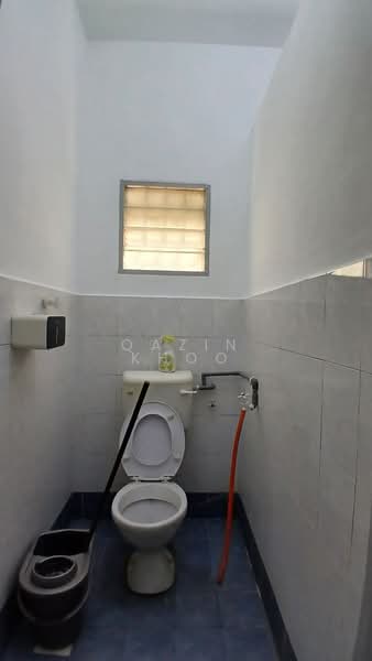 Rumah Teres 1 Tingkat untuk Dijual di Kelebang (Ipoh) - Qazin Khoo - Bathroom - PropertyGuru.com.my