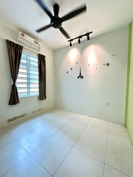 Semi-Detached House for Sale in Taman Limbongan Indah (Klebang) - Kellyn Foo - PropertyGuru.com.my