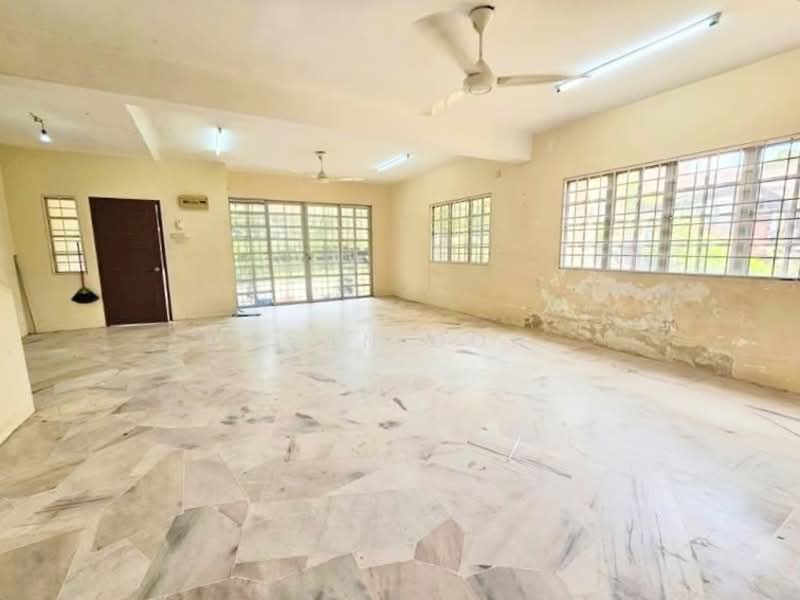 2-storey Terraced House for Sale in Saujana Puchong (Puchong) - Evan Goh - Living Room - PropertyGuru.com.my