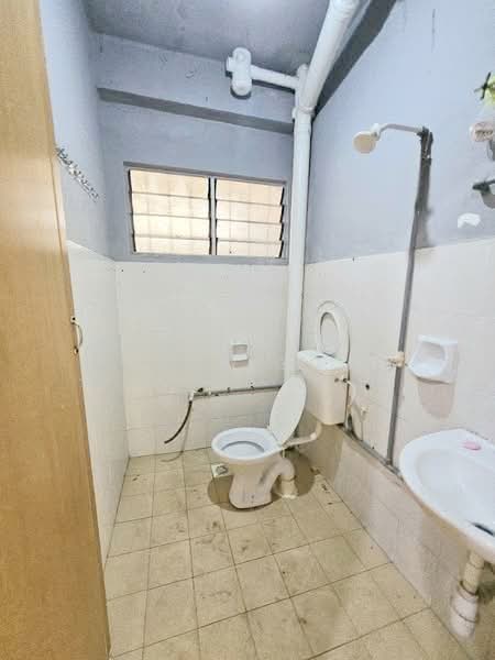 2-storey Terraced House for Sale in Saujana Puchong (Puchong) - Evan Goh - Bathroom - PropertyGuru.com.my