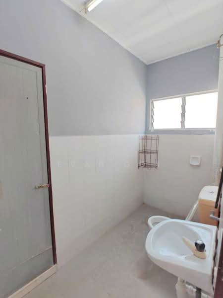 2-storey Terraced House for Sale in Saujana Puchong (Puchong) - Evan Goh - Bathroom - PropertyGuru.com.my