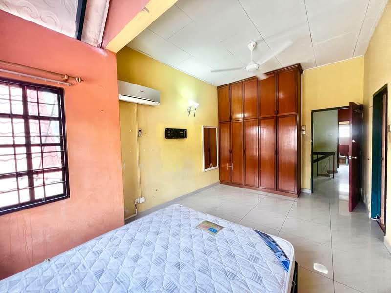 Rumah Teres 2 Tingkat untuk Dijual di Bandar Baru Bangi (Selangor) - Mahirah . - Bedroom - PropertyGuru.com.my