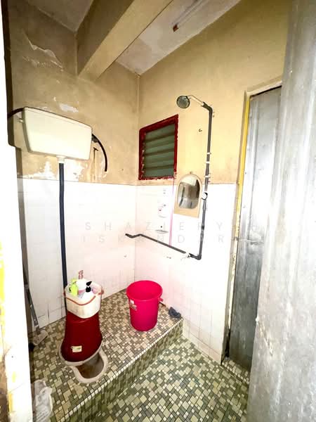 Rumah Teres 2 Tingkat untuk Dijual di Taman Melawati (Ulu Kelang) - Shaziery Iskandar - Bathroom - PropertyGuru.com.my
