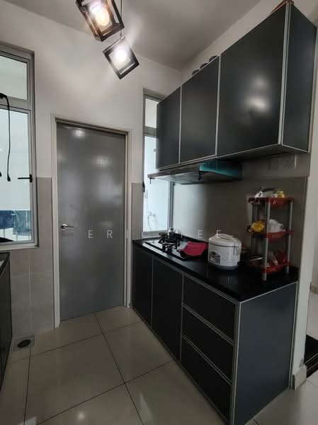 Pangsapuri untuk Disewa di D'Lagoon Luxury Apartment - Eric Tee - Kitchen - PropertyGuru.com.my