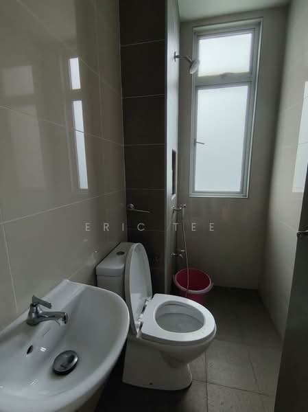Pangsapuri untuk Disewa di D'Lagoon Luxury Apartment - Eric Tee - Bathroom - PropertyGuru.com.my