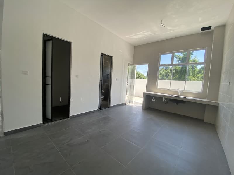Semi-Detached House for Sale in Batu Pahat (Johor) - Lau Ee Xuan - PropertyGuru.com.my