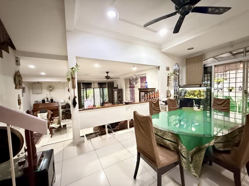 Semi-Detached House for Sale in Taman Desa (Kuala Lumpur) - Suli Chin - Living Room - PropertyGuru.com.my