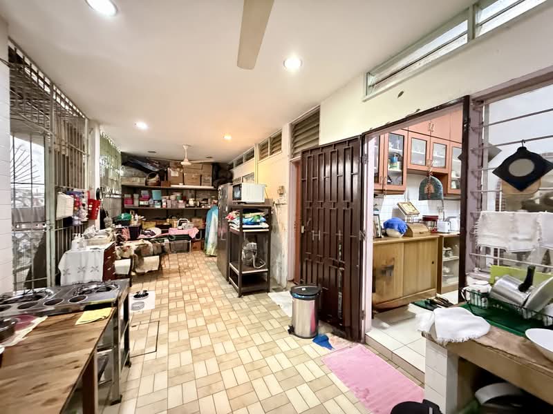 Semi-Detached House for Sale in Taman Desa (Kuala Lumpur) - Suli Chin - Kitchen - PropertyGuru.com.my