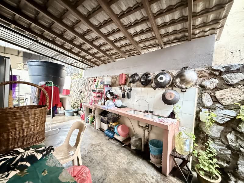 Semi-Detached House for Sale in Taman Desa (Kuala Lumpur) - Suli Chin - Kitchen - PropertyGuru.com.my
