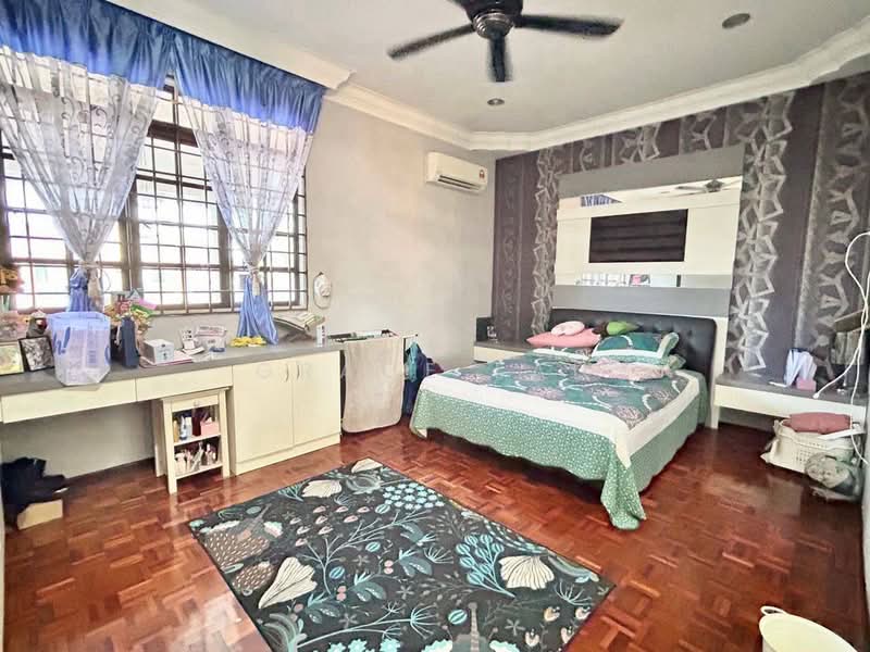 For Sale - Taman Kempas
