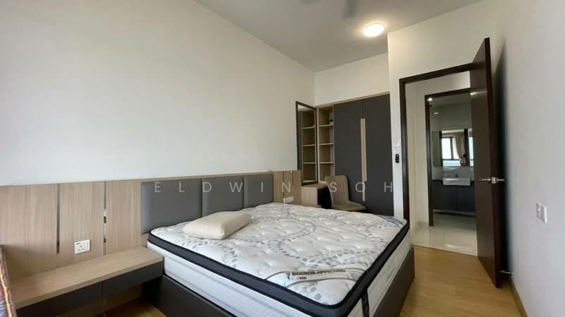 Condominium for Rent at Royal Strand @ Country Garden Danga Bay - Eldwin Soh - Bedroom - PropertyGuru.com.my