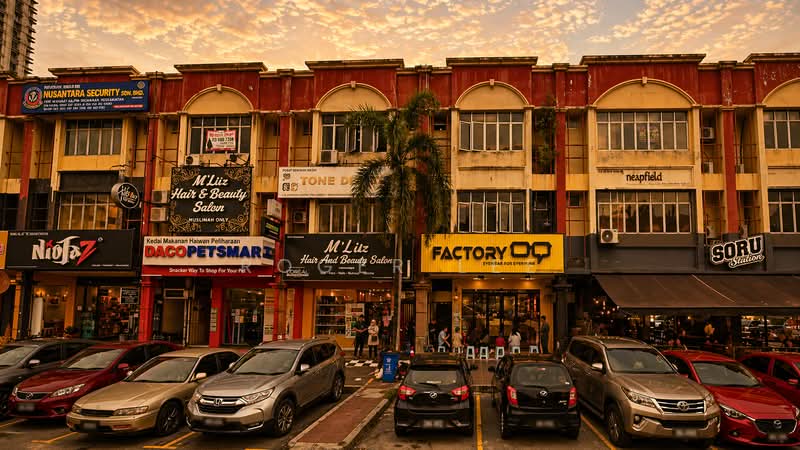 Untuk Dijual - Corner Seksyen 13 @ Shah Alam for Sale | High Traffic and Visibility