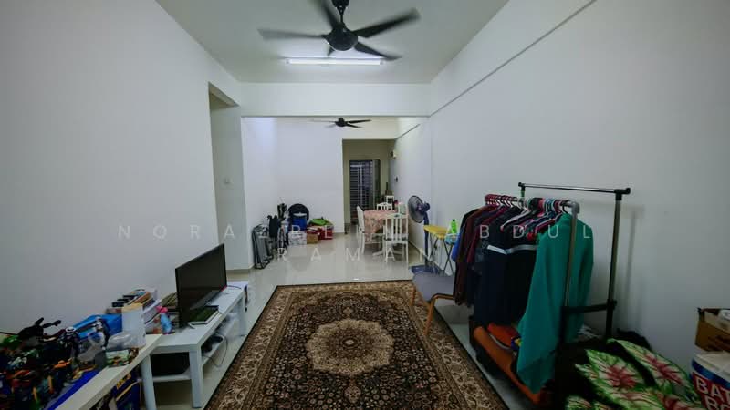 Pangsapuri untuk Dijual di Crestin Park Apartment - Norazrein Abdul Raman - Living Room - PropertyGuru.com.my