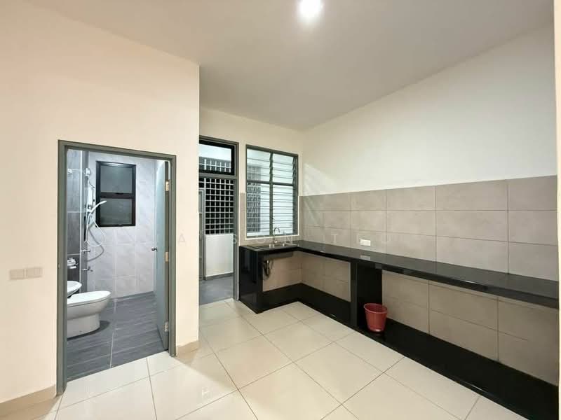 2-storey Terraced House for Rent in Permas Jaya (Johor) - Jayson Teo - Bathroom - PropertyGuru.com.my