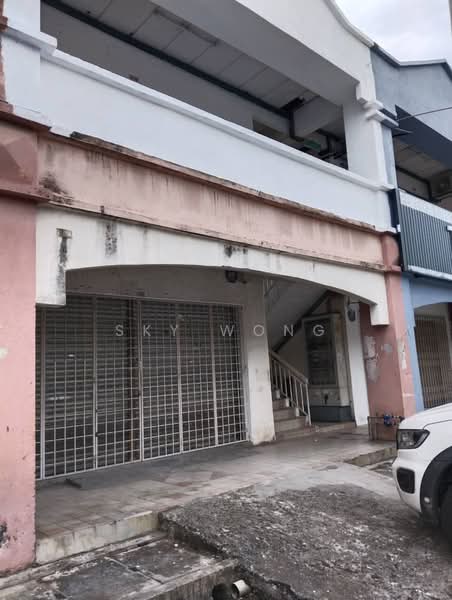 Shop for Rent in Pusat Perdagangan Seri Kembangan (Seri Kembangan) - Sky Wong - Exterior - PropertyGuru.com.my