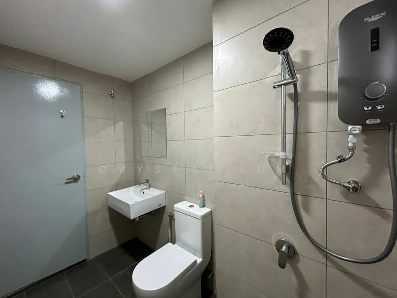 Servis Apartment untuk Disewa di M Luna - Crystal Lum - Bathroom - PropertyGuru.com.my