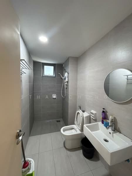 Servis Apartment untuk Disewa di Gravit8, Klang - Ethan Chong - Bathroom - PropertyGuru.com.my