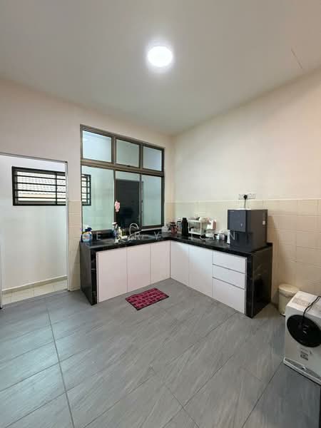 Rumah Teres 1 Tingkat untuk Dijual di Taman Puteri Wangsa (Ulu Tiram) - Terry Tan - Kitchen - PropertyGuru.com.my