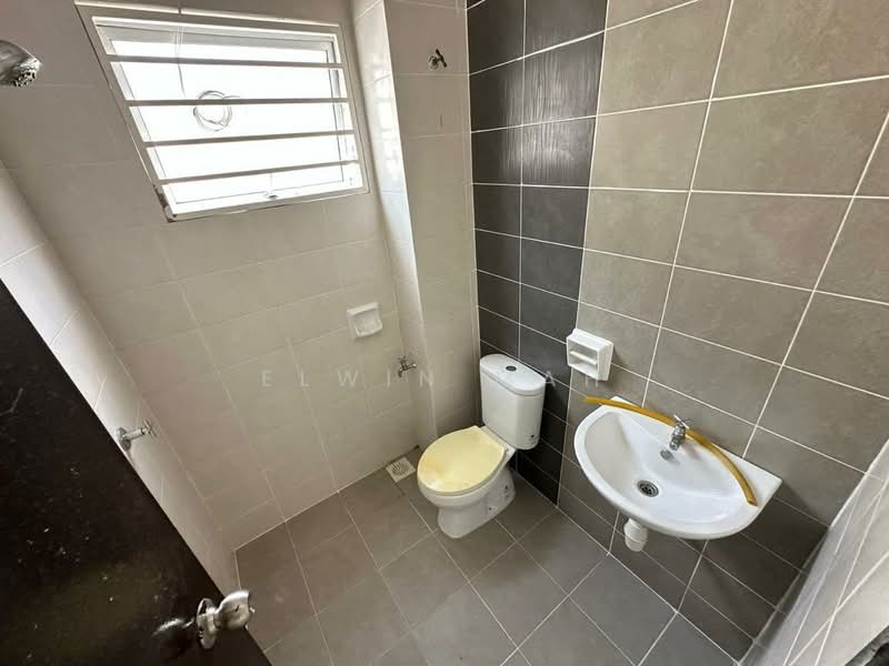 2-storey Terraced House for Sale in Rawang (Selangor) - Elwin Mah - Bathroom - PropertyGuru.com.my