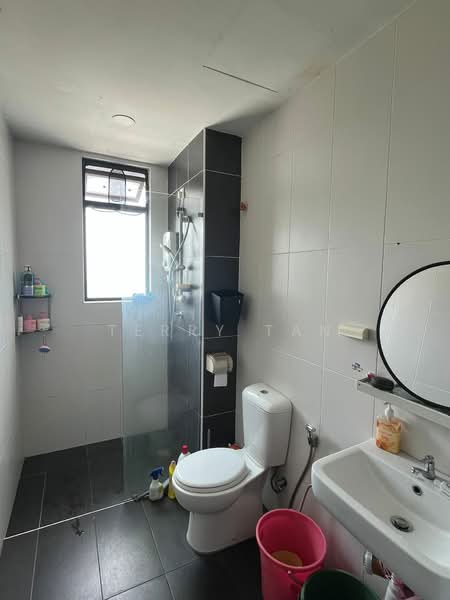 Service Residence for Sale at The Garden Residences - Terry Tan - Bathroom - PropertyGuru.com.my