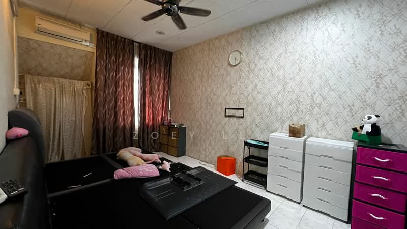 2-storey Terraced House for Sale in Taman Bersatu (Kulai) - Zoey Lee - Bedroom - PropertyGuru.com.my