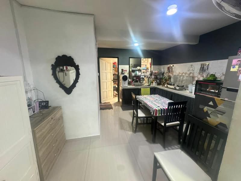 Rumah Teres 2 Tingkat untuk Dijual di Johor Bahru (Johor) - Zoey Lee - Kitchen - PropertyGuru.com.my