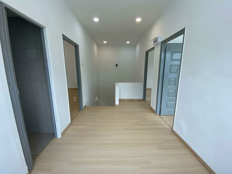 Semi-Detached House for Sale in Taman Majidee (Johor Bahru) - Eva Siow - Corridor - PropertyGuru.com.my