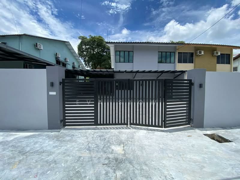 Semi-Detached House for Sale in Taman Majidee (Johor Bahru) - Eva Siow - Exterior - PropertyGuru.com.my