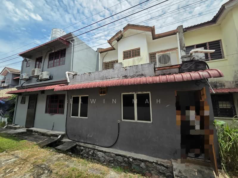 2-storey Terraced House for Sale in Bukit Beruntung (Serendah) - Elwin Mah - Exterior - PropertyGuru.com.my