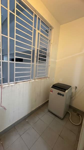 Servis Apartment untuk Dijual di The Platino Serviced Apartment - Eva Siow - Balcony - PropertyGuru.com.my