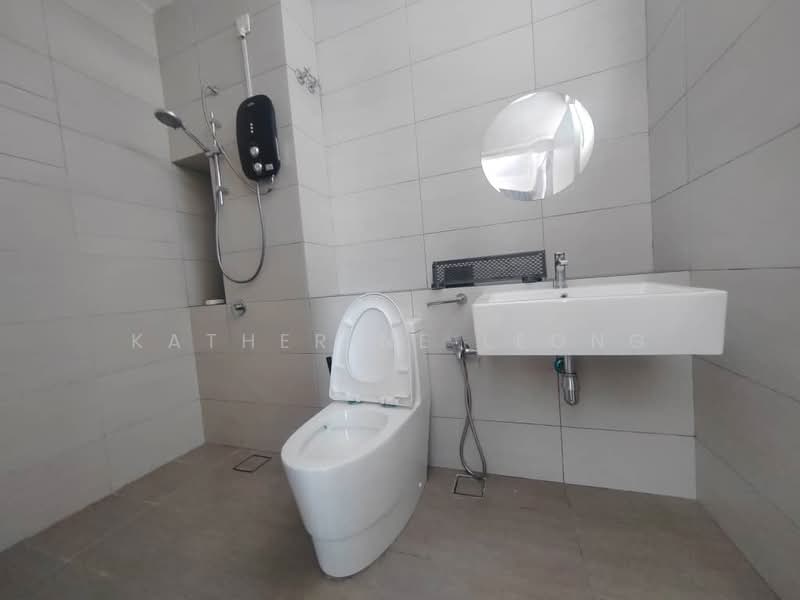 Terraced House for Rent in Kota Emerald (Rawang) - Katherine Leong - Bathroom - PropertyGuru.com.my