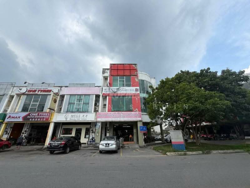 Shop / Office for Sale in Jenjarom (Selangor) - Shiqin Saidin - Exterior - PropertyGuru.com.my