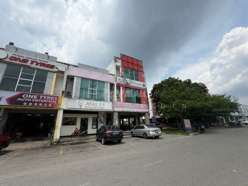Shop / Office for Sale in Jenjarom (Selangor) - Shiqin Saidin - Exterior - PropertyGuru.com.my