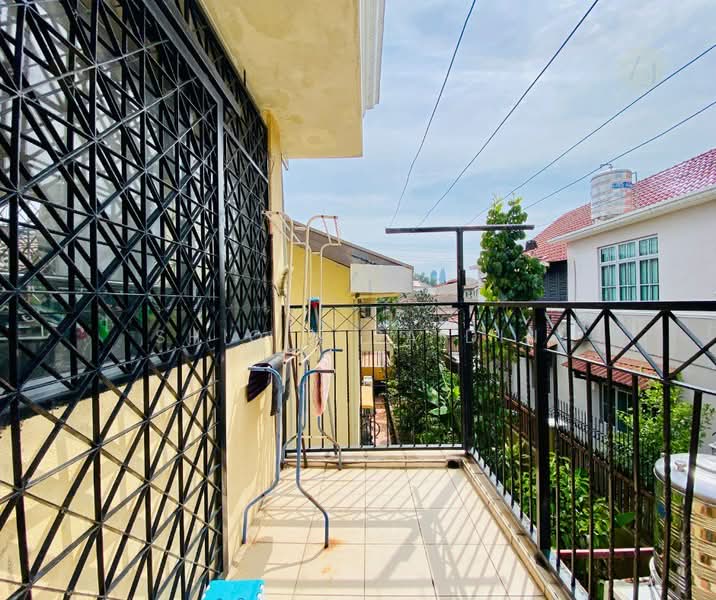 Rumah Banglo untuk Dijual di Taman Keramat Permai (Ulu Kelang) - Shiqin Saidin - Balcony - PropertyGuru.com.my