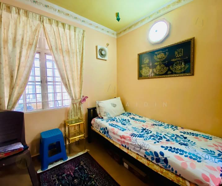 Rumah Banglo untuk Dijual di Taman Keramat Permai (Ulu Kelang) - Shiqin Saidin - Bedroom - PropertyGuru.com.my