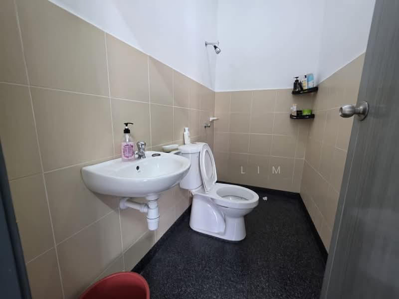 Rumah Teres 2.5 Tingkat untuk Dijual di Skudai (Johor) - Hui Hui Lim - Bathroom - PropertyGuru.com.my