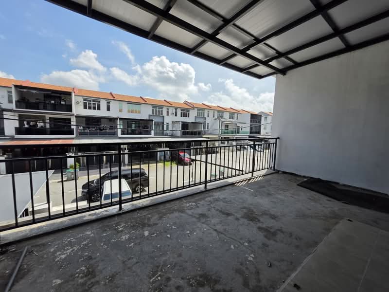 Rumah Teres 2.5 Tingkat untuk Dijual di Skudai (Johor) - Hui Hui Lim - Balcony - PropertyGuru.com.my