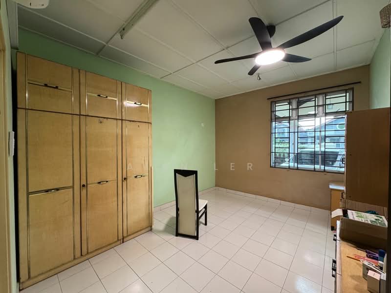 Rumah Teres 1 Tingkat untuk Dijual di Taman Pelangi Indah (Ulu Tiram) - Alan Ler - Bedroom - PropertyGuru.com.my