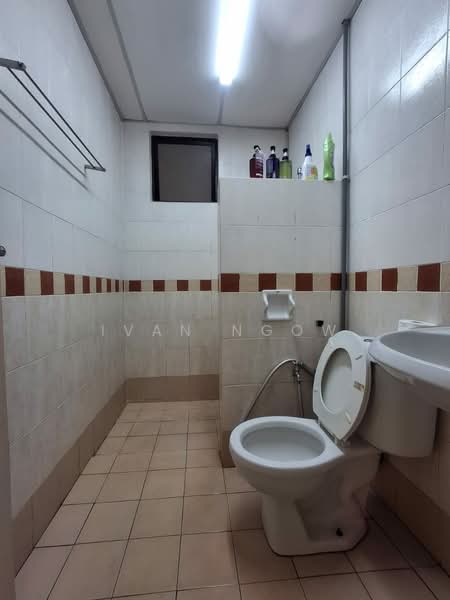 Kondominium untuk Dijual di Casa Indah 1 - Ivan Ngow - Bathroom - PropertyGuru.com.my