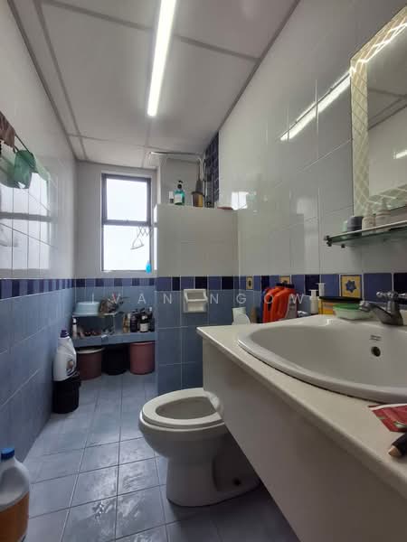 Kondominium untuk Dijual di Casa Indah 1 - Ivan Ngow - Bathroom - PropertyGuru.com.my