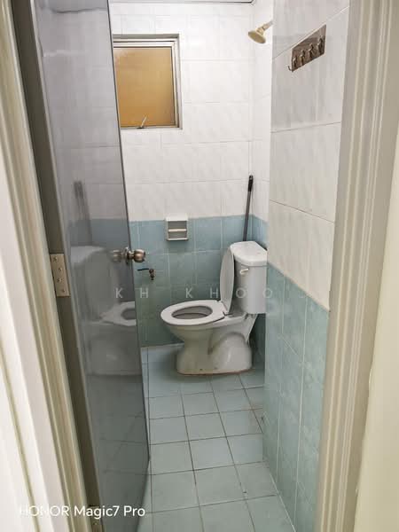 Servis Apartment untuk Disewa di Brunsfield Riverview - KH Khoo - Bathroom - PropertyGuru.com.my