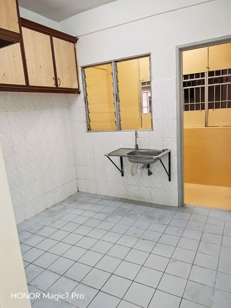 Servis Apartment untuk Disewa di Brunsfield Riverview - KH Khoo - Kitchen - PropertyGuru.com.my