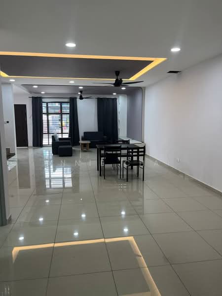 Rumah Teres 2 Tingkat untuk Dijual di Taman Puteri Wangsa (Ulu Tiram) - Annie Chai - Living Room - PropertyGuru.com.my