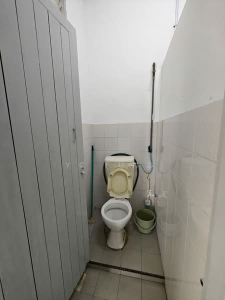 1-storey Terraced House for Rent in Taman Ungku Tun Aminah (Skudai) - YC Fung - Bathroom - PropertyGuru.com.my