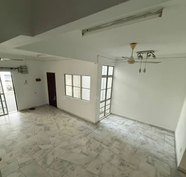 2-storey Terraced House for Sale in Usj 22 (Subang Jaya) - Joey Wong - Living Room - PropertyGuru.com.my