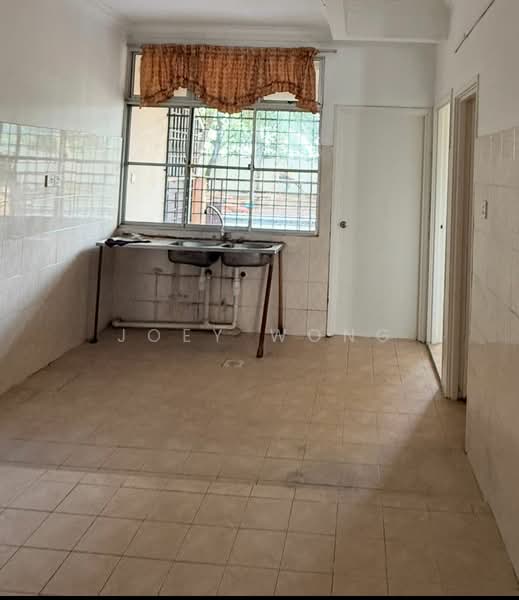 2-storey Terraced House for Sale in Usj 22 (Subang Jaya) - Joey Wong - Kitchen - PropertyGuru.com.my